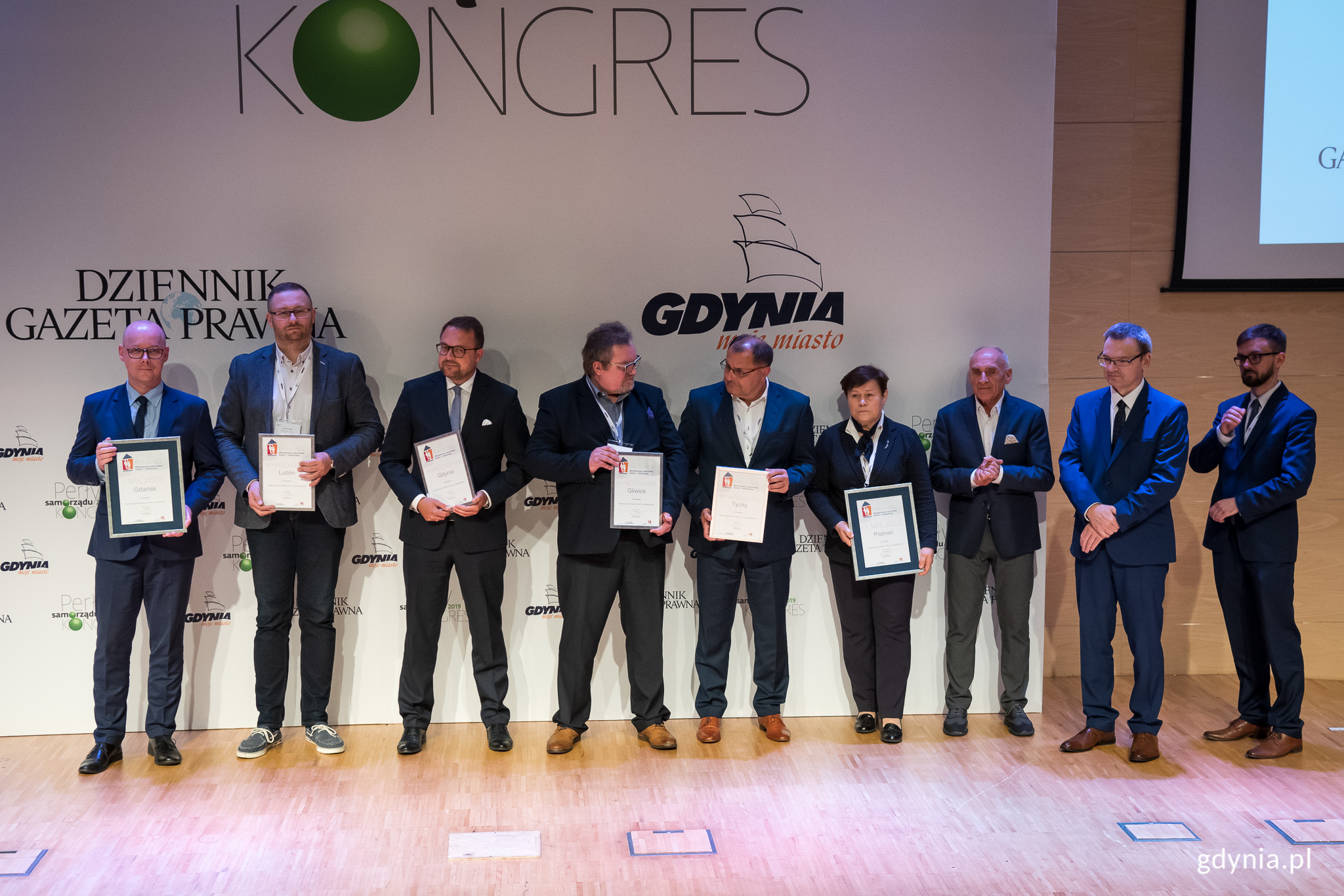 Wyr&oacute;żnieni za aktywizację sportową dzieci i młodzieży, fot. Dawid Linkowski