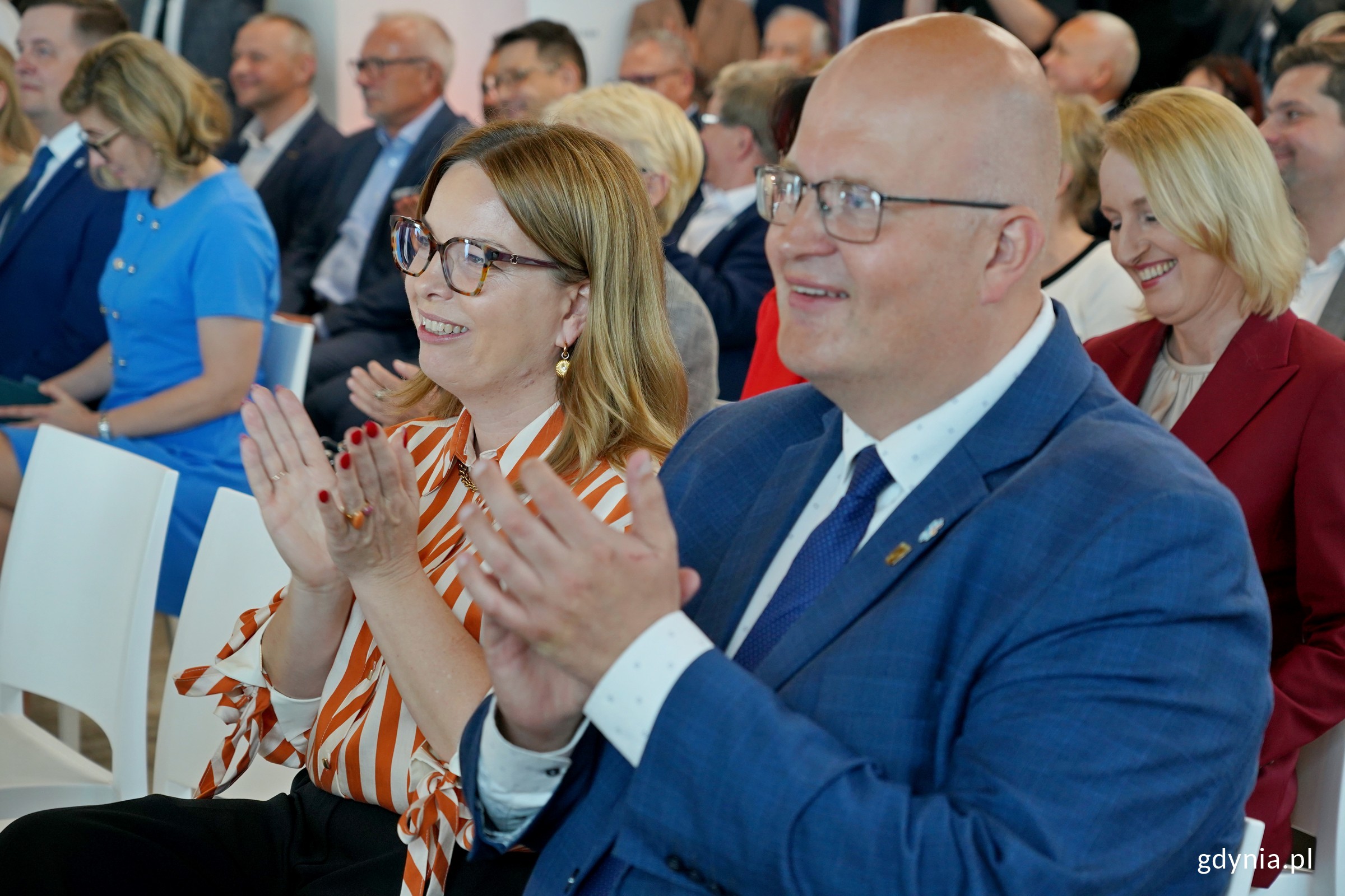 Wiceprezydentka Gdyni Oktawia Gorzeńska i starosta wejherowski Marcin Kaczmarek podczas uroczystego otwarcia gdańskiego biura firmy Bechtel (fot. Magdalena Czernek)