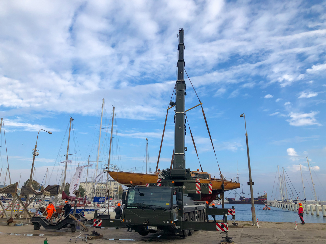 Jedna z jednostek należacych do Ośrodka Szkolenia Żeglarskiego MW podczas slipowania // fot. kmdr ppor. Krzysztof Duszyński