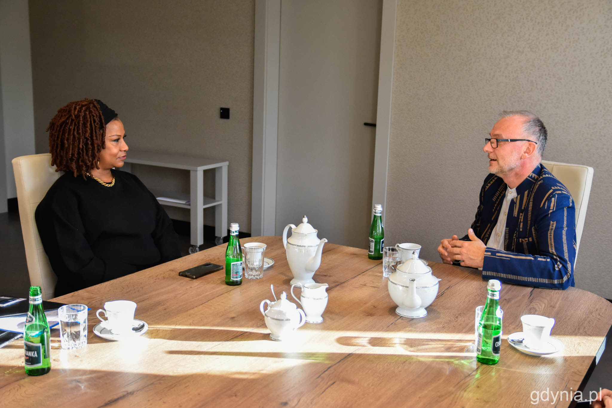 Nomvula Mngomezulu, Ambasador Republiki Południowej Afryki w Polsce i wiceprezydent Gdyni Michał Guć // fot. Paweł Kukla