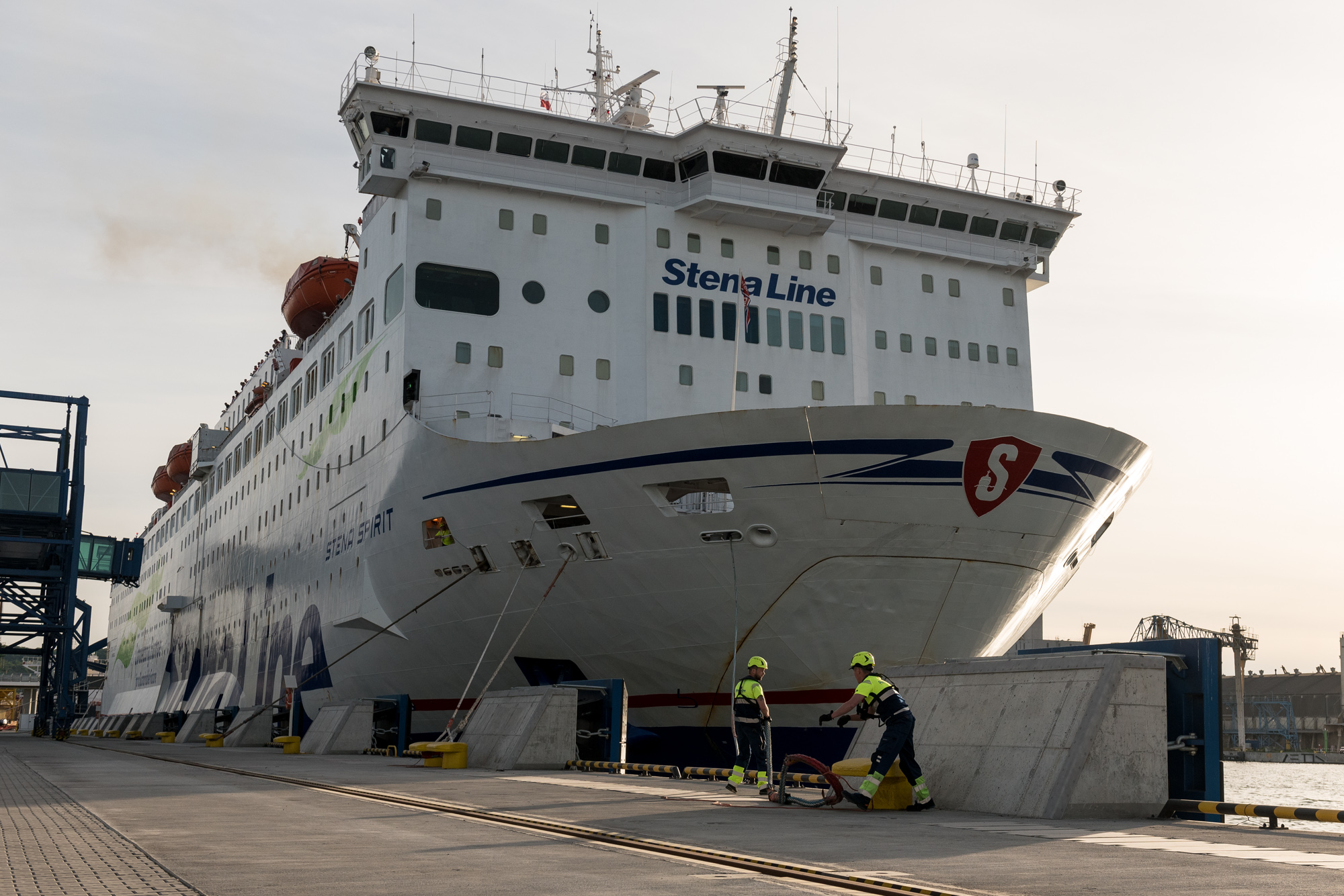 Pierwsze wypłynięcie można było obejrzeć z nabrzeża // fot. Agnieszka Zembrzycka, mat. Stena Line