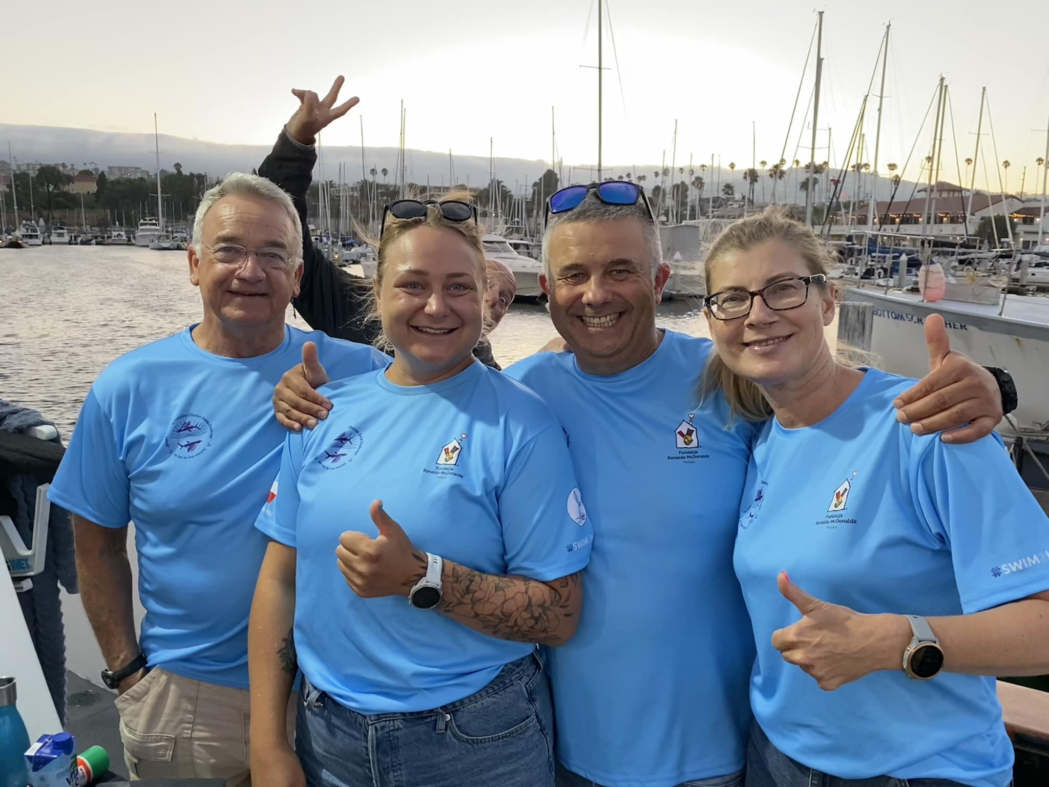 Aleksandra Kabelis i Piotr Biankowski (na zdjęciu w środku) tuż przed swoją pr&oacute;bą, fot. facebook.com/biankowskipiotr