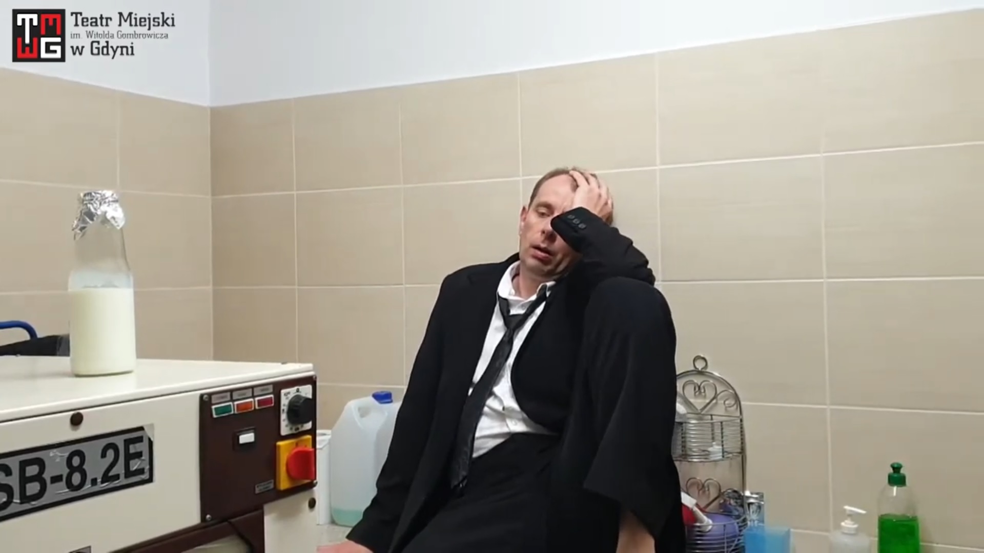 Fioletowa krowa &ndash; poezja ku radości