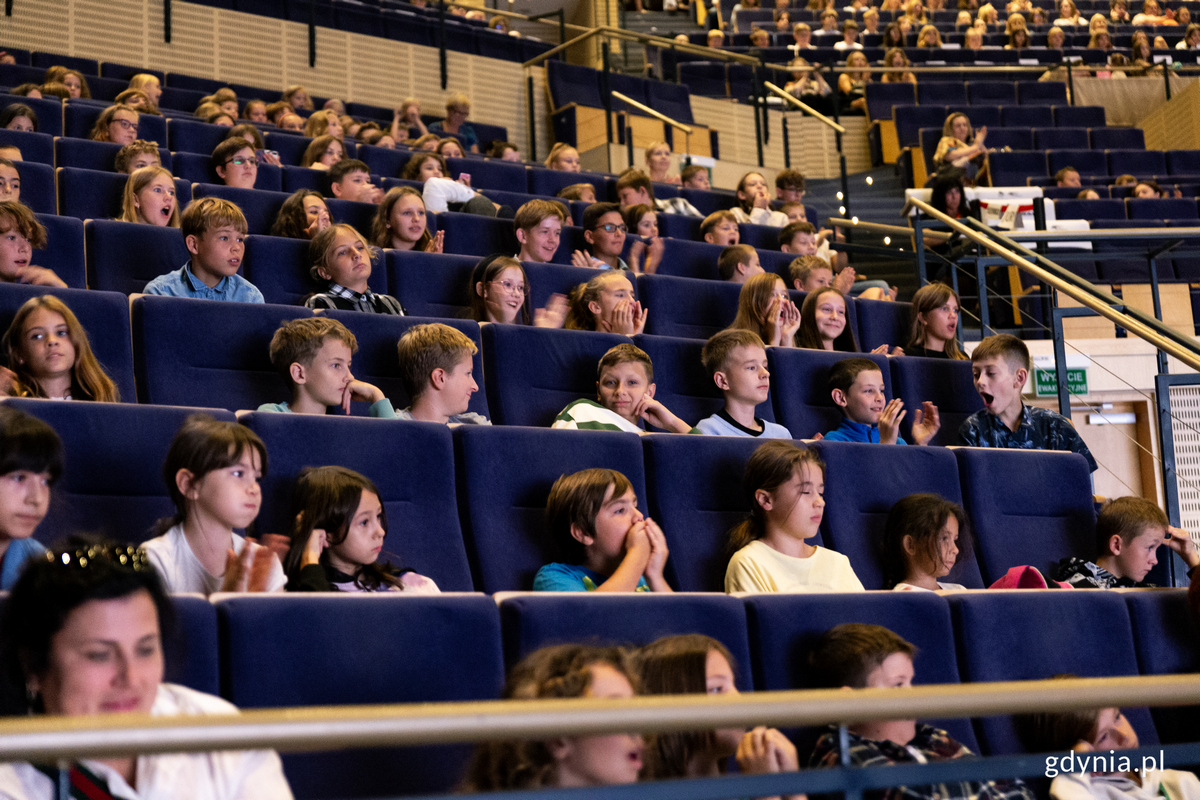 W poniedziałkowy poranek w Teatrze Muzycznym im. Danuty Baduszkowej w Gdyni odbyło się uroczyste otwarcie 19. edycji sekcji 48. Festiwalu Polskich Film&oacute;w Fabularnych Gdynia Dzieciom. 