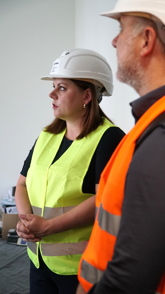 Prezydent Gdyni, Aleksandra Kosiorek w Centrum Nowoczesnego Seniora - trwają prace wykończeniowe. fot. LIS