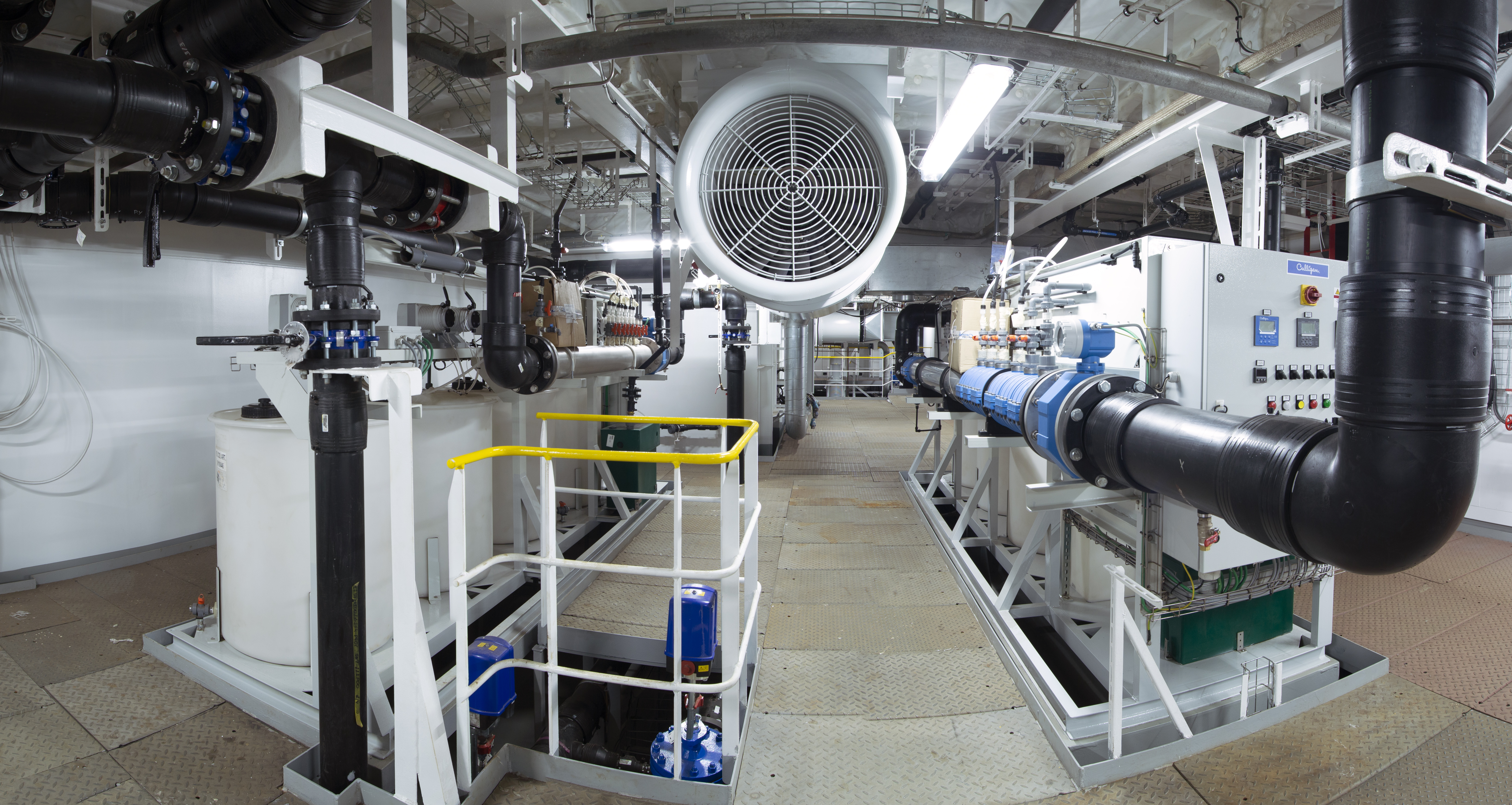 Wnętrza w pełni wyposażonego megabloku statku pasażerskiego, kt&oacute;ry powstał w gdyńskiej stoczni Crist, fot. stocznia Crist / mat. prasowe