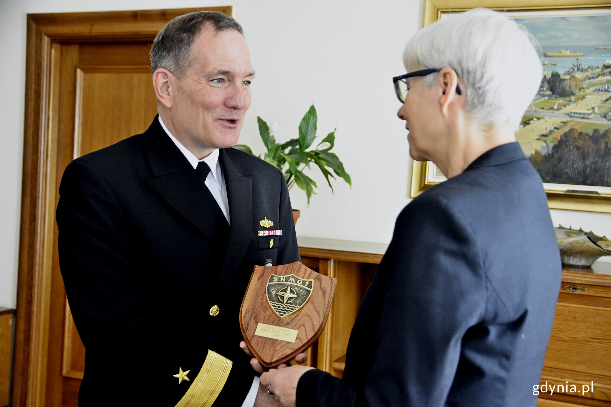 Wizyta dow&oacute;dc&oacute;w okręt&oacute;w z grupy SNMG-1 u przewodniczącej Rady Miasta, Joanny Zielińskiej, fot. Kamil Złoch