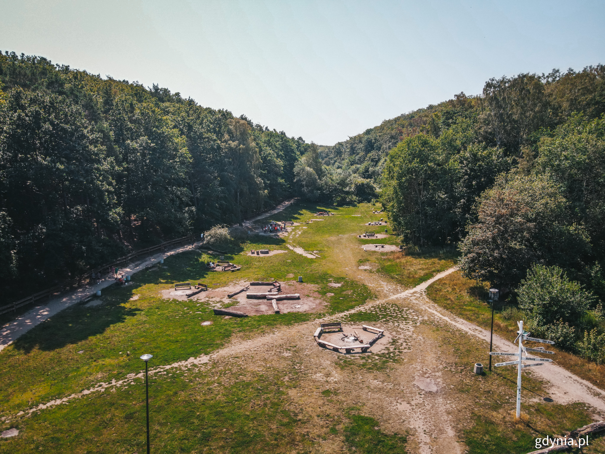 Miejsce jest kojarzone przez gdynian m.in. z paleniskami i spędzaniem letnich wieczor&oacute;w, fot. Marcin Mielewski / archiwalne