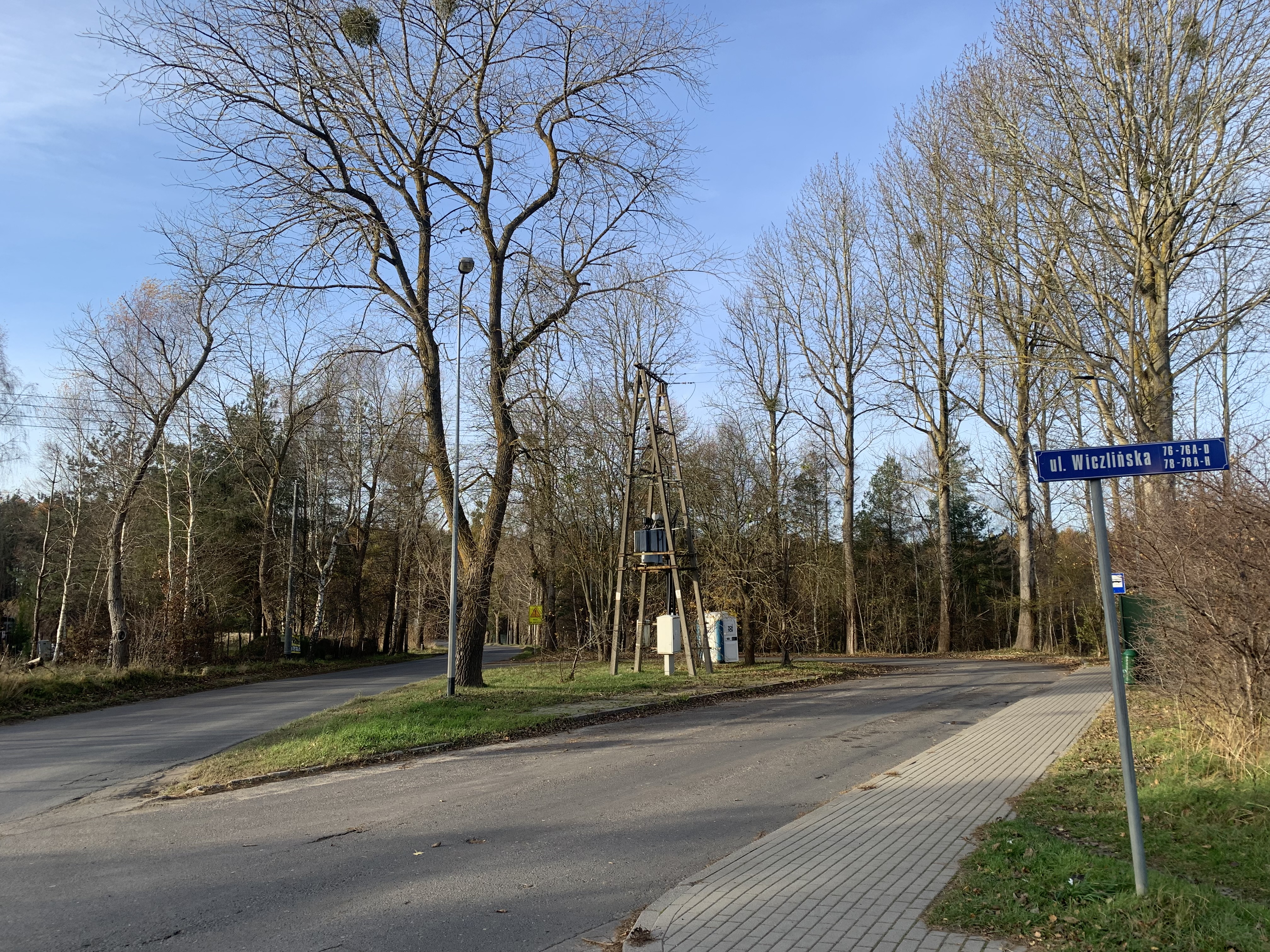 ul. Wiczlińska przy pętli autobusowej Wiczlino-Niemotewo, w Gdyni, fot. D.Matejczyk