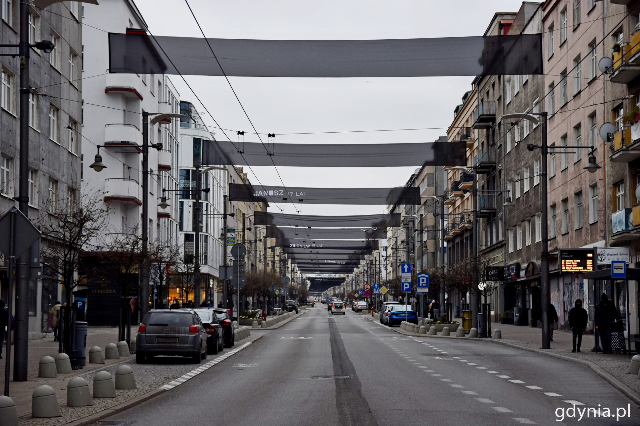 Czarne szarfy upamiętniające ofiary Grudnia '70 // fot. Paweł Kukla