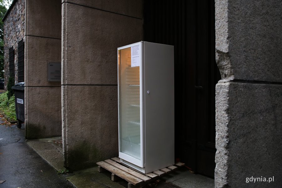 Lod&oacute;wka społeczna przy kościele oo. Franciszkan&oacute;w, fot. Przemysław Kozłowski