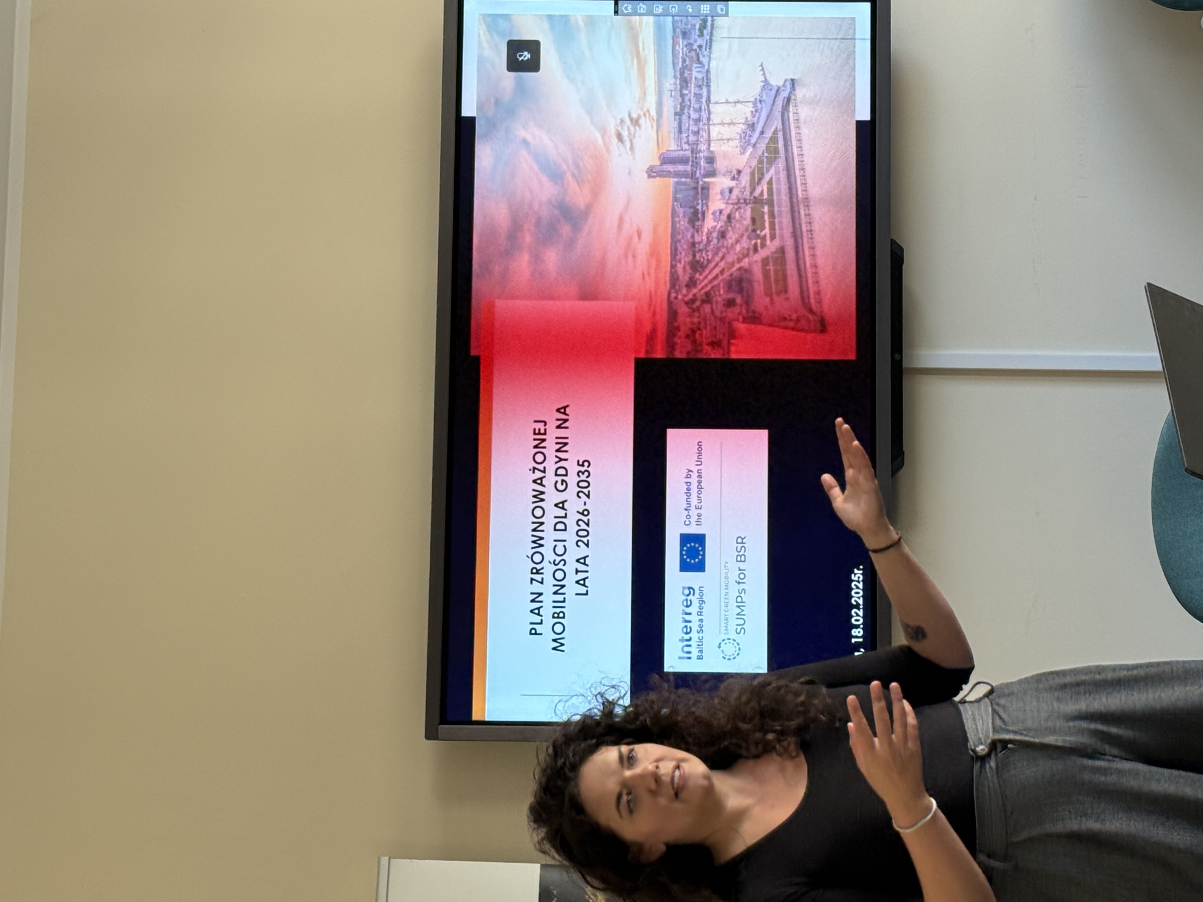 spotkanie z przedstawicielami Młodzieżowej Rady Miasta oraz Tadeuszem Szemiotem, przewodniczącym Rady Miasta Gdyni, mat. gdynia mobilna 