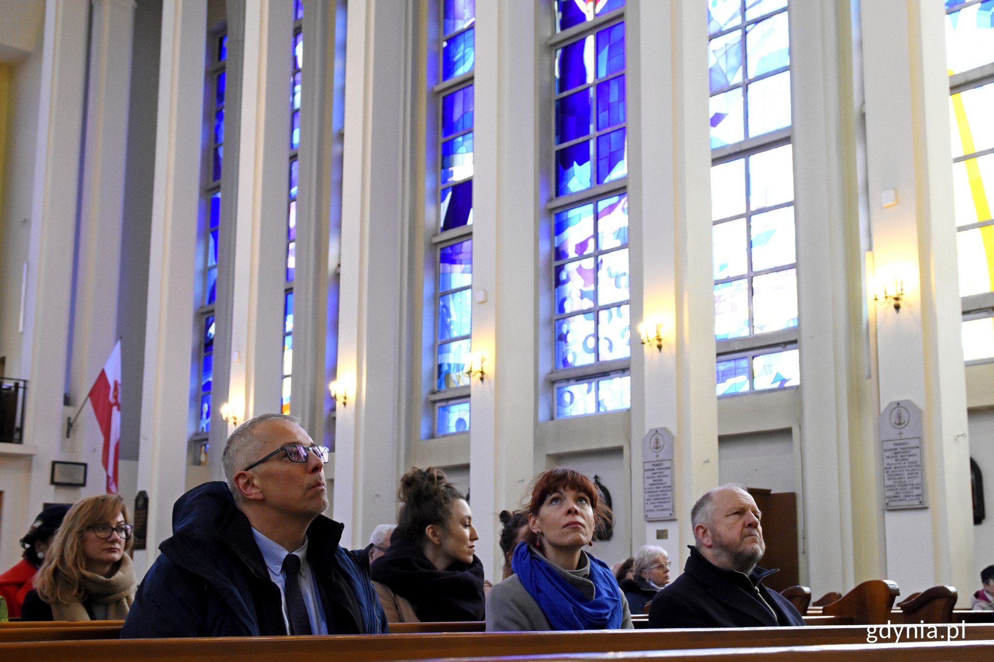 Uroczystość odsłonięcia charakterystycznej biało-niebieskiej tablicy symbolicznie przypieczętowała wpis kościoła do wojewódzkiego rejestru zabytków, fot. Jan Ziarnicki