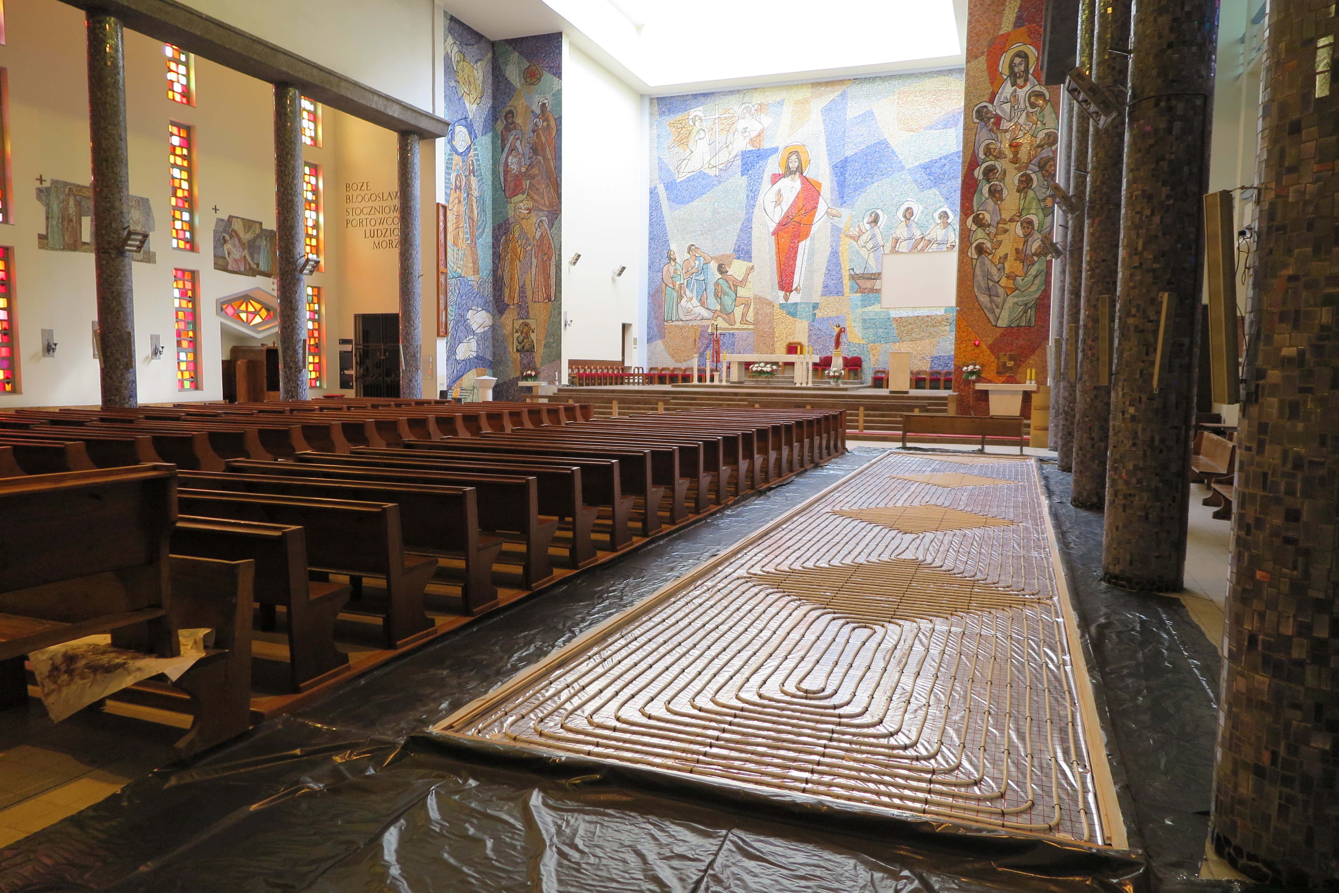 W ramach prac w kościele zamontowano m.in. ogrzewanie podłogowe (fot. materiały Biura Miejskiego Konserwatora Zabytk&oacute;w)