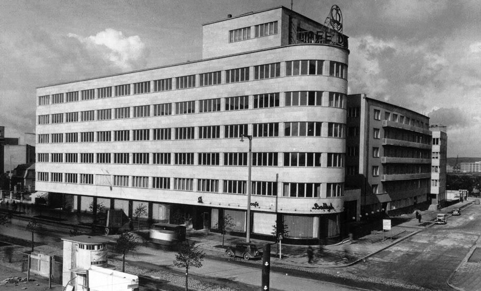 Biurowiec ZUS w latach 30. XX wieku. Źr&oacute;dło: www.modernizmgdyni.pl