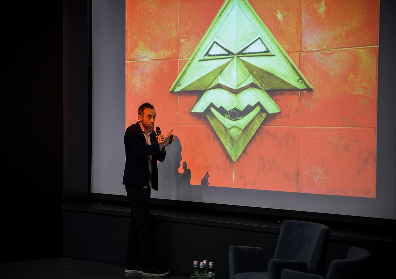 Prof. Michał Pszcz&oacute;łkowski podczas prelekcji na Weekendzie Architektury. Fot. Przemysław Kozłowski