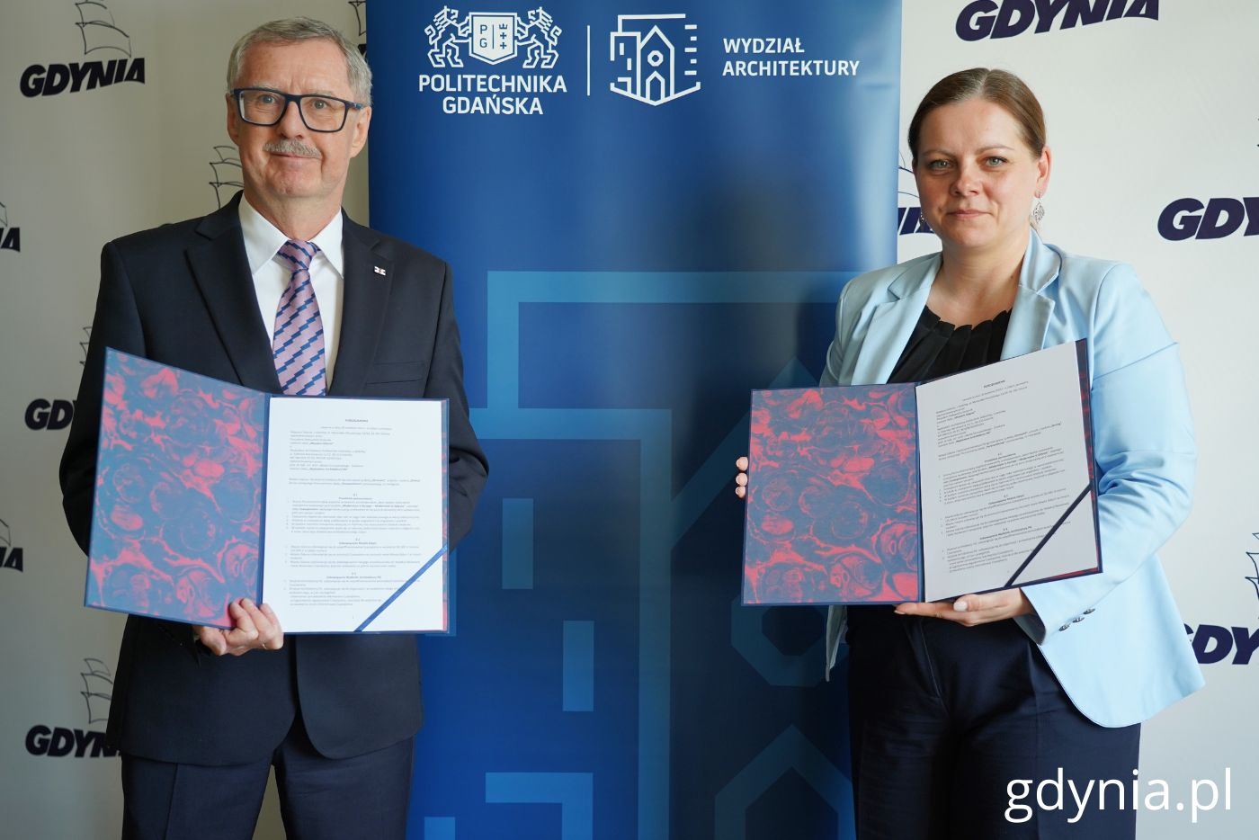 Podpisane porozumienia (fot. Magdalena Starnawska)