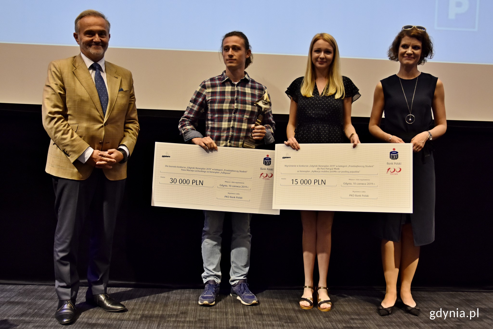 Gala Finałowa Gdyńskiego Biznesplanu 2019. Nagrody wręczyli Wojciech Szczurek, prezydent Gdyni oraz Katarzyna Gruszecka-Spychała, wiceprezydent Gdyni ds. gospodarki / fot. Paweł Kukla 