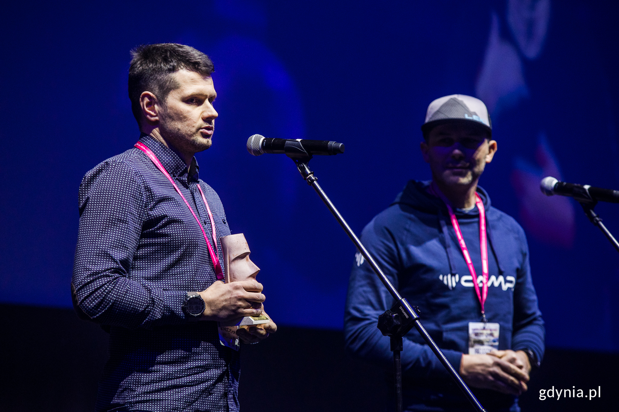 Od lewej: Radosław Woźniak i Piotr Krzyżowski, zdobywcy wyróżnienia w kategorii "Alpinizm" podczas niedzielnej gali wręczenia nagród // fot. Karol Stańczak