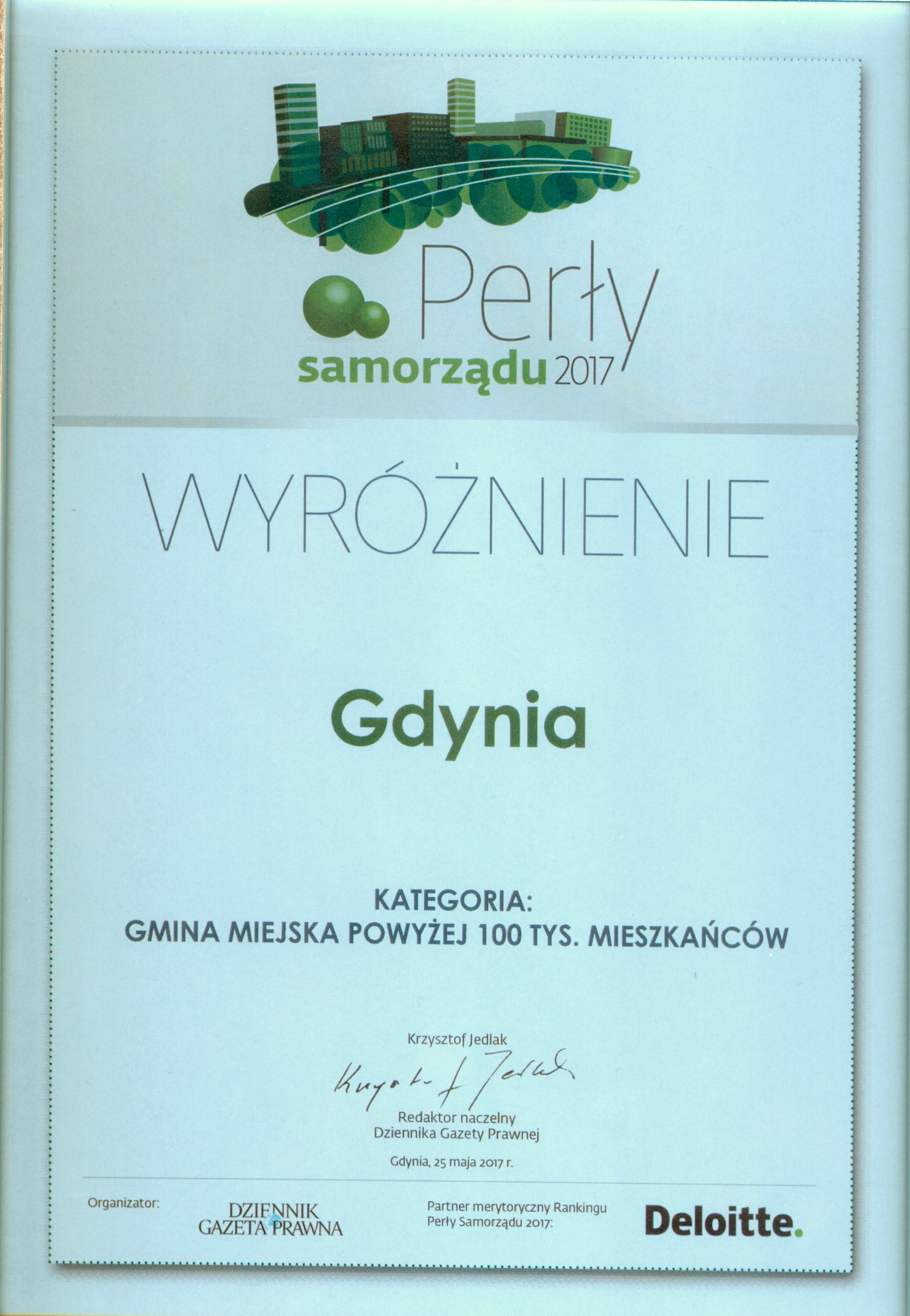 Wyr&oacute;żnienie -  wśr&oacute;d miast powyżej 100 tys. mieszkańc&oacute;w