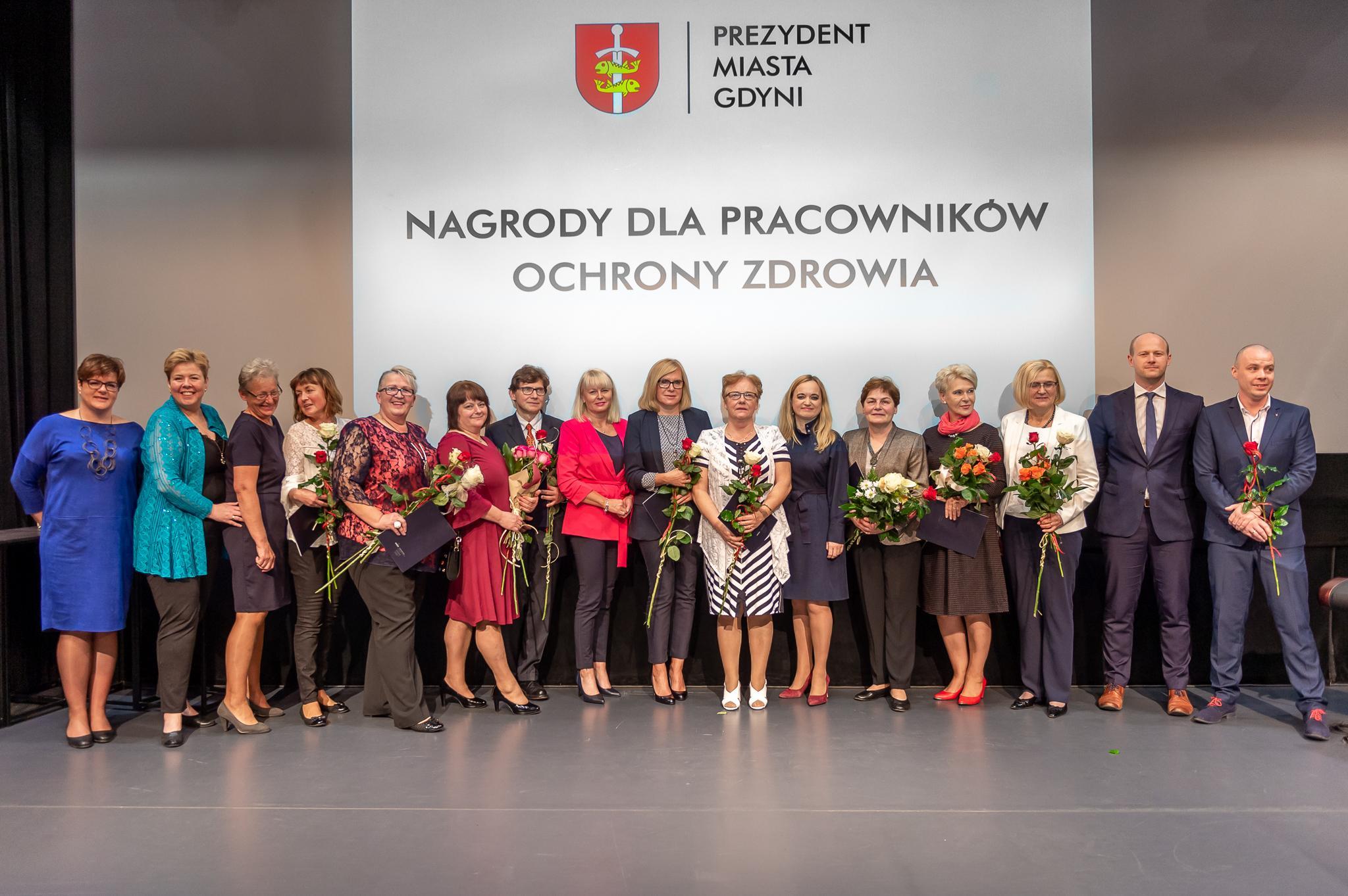 18 października obchodzony jest Dzień Św. Łukasza, patrona pracownik&oacute;w służby zdrowia. Z tej okazji wyr&oacute;żnionych nagrodą prezydenta Gdyni zostało 30 pracownik&oacute;w gdyńskich szpitali i przychodni // fot. Krzysztof Kozicki